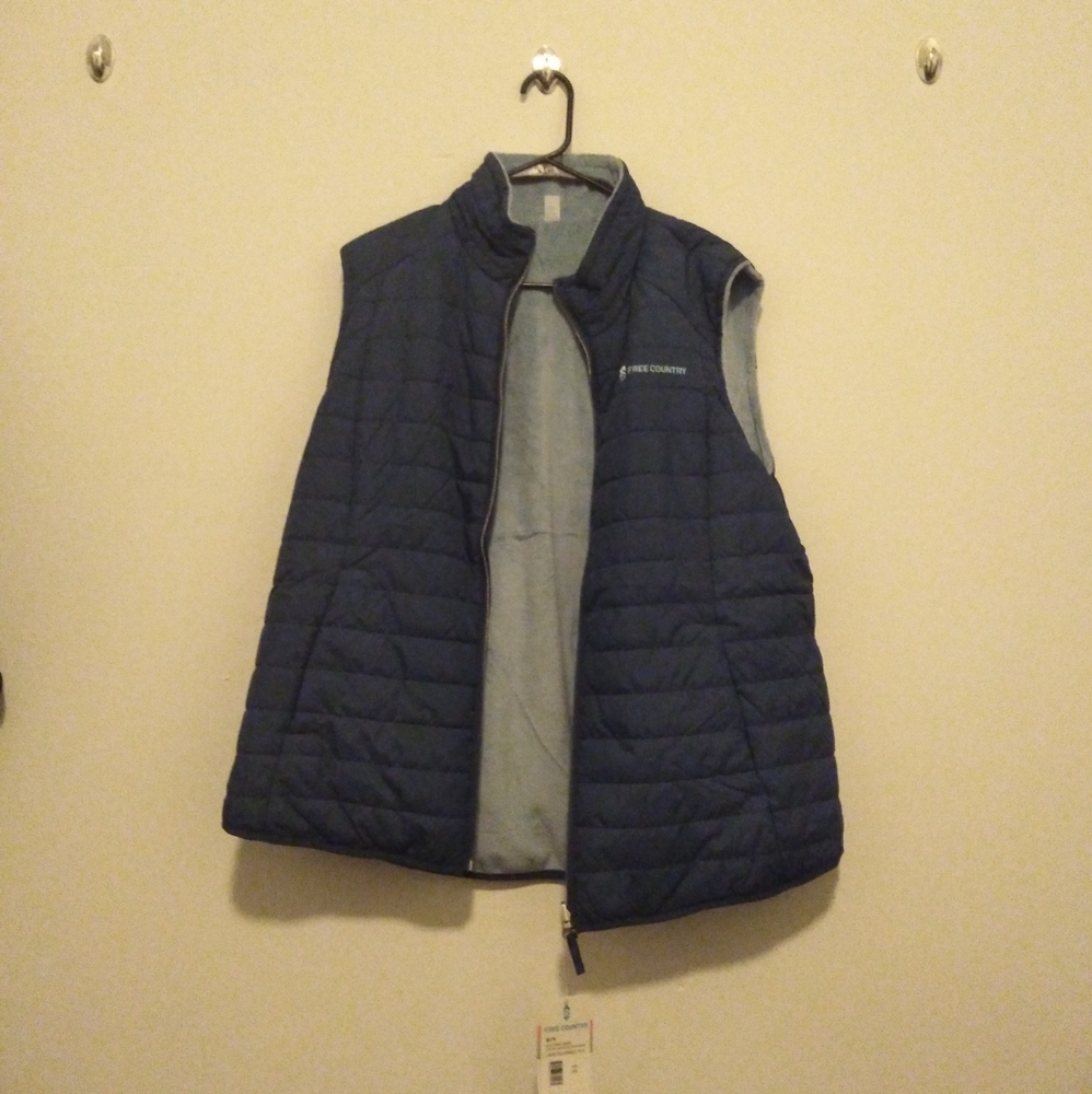 Reversible free country vest